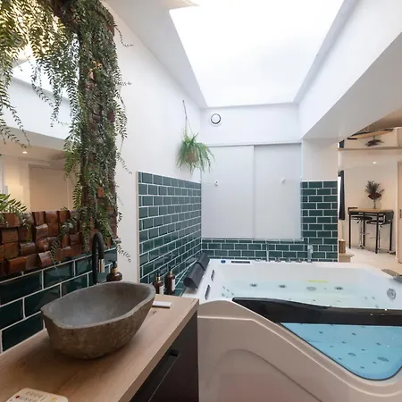 Loveroom, Bali La Secrete Chez Nounours *