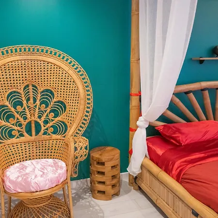 Apartment Loveroom, Bali La Secrete Chez Nounours Templemars